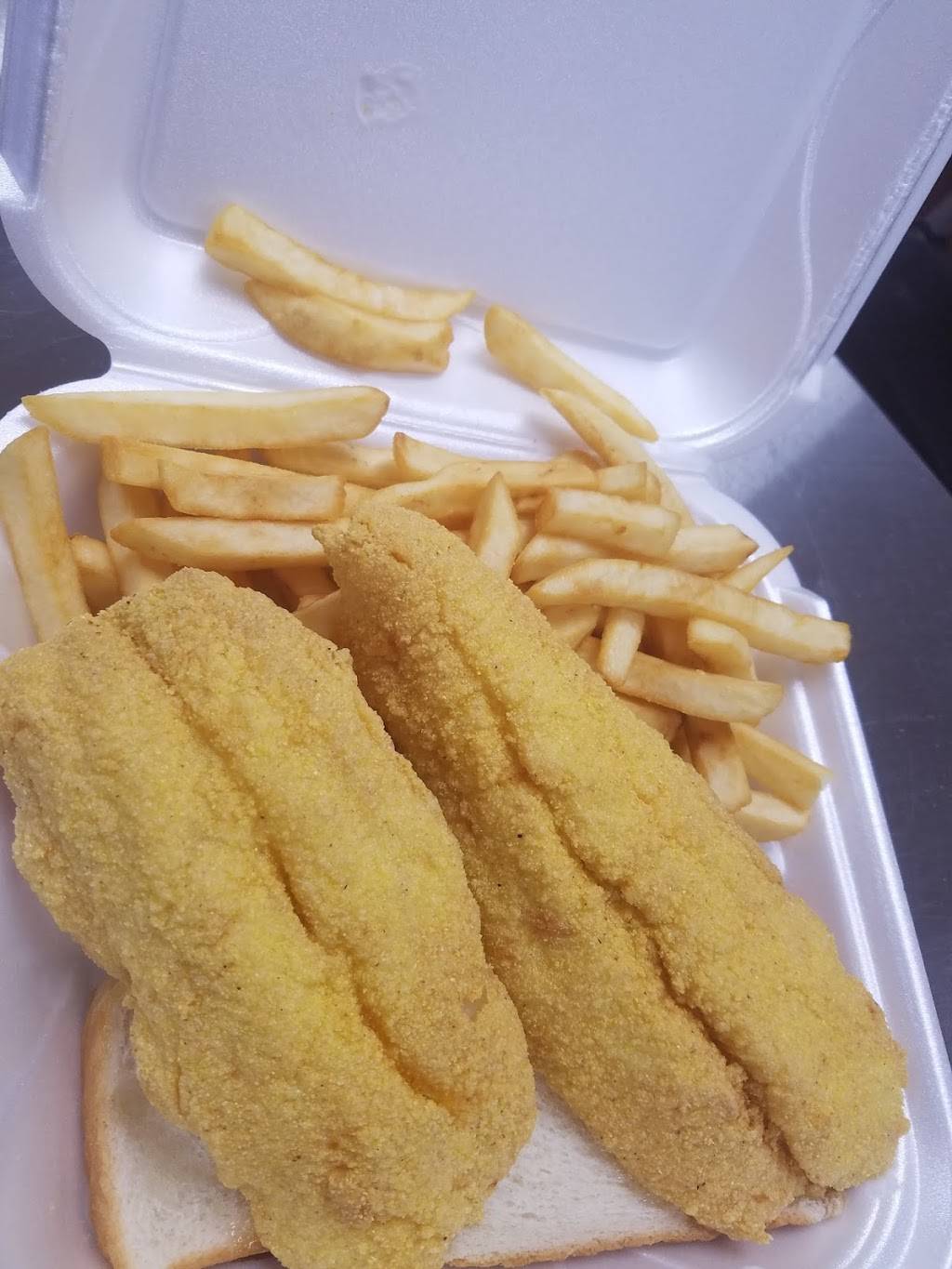 Hook Fish & Chicken | restaurant | 5790 Colerain Ave, Cincinnati, OH 45239, USA | 5138188123 OR +1 513-818-8123