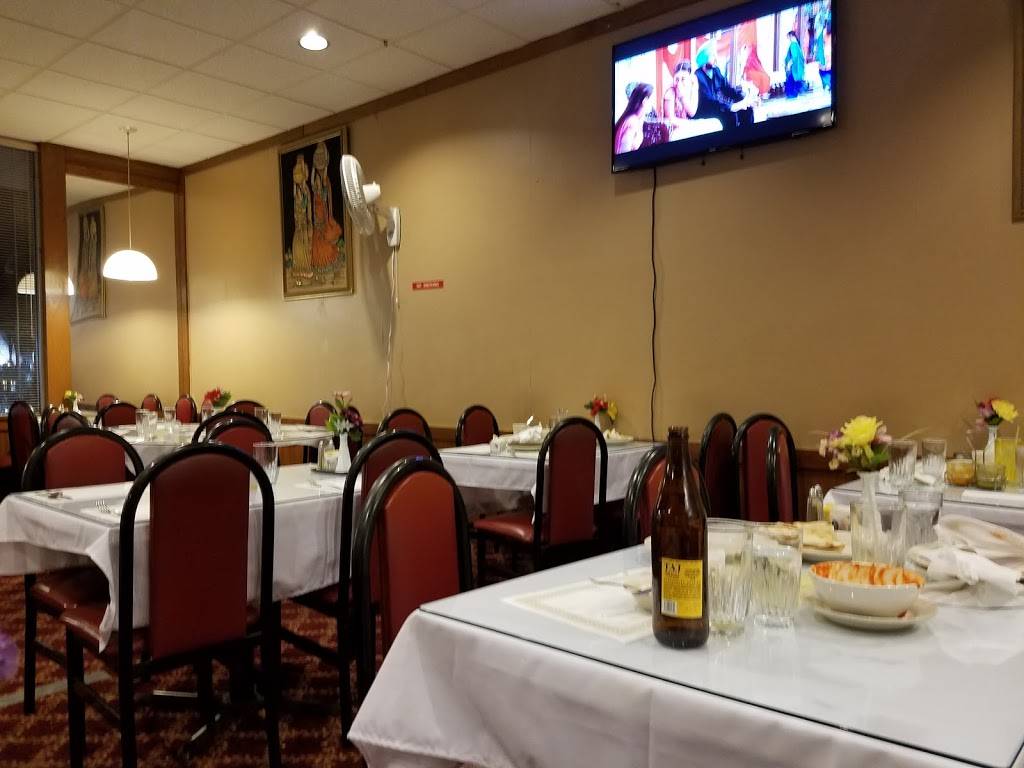 Priyaa Indian Cuisine | restaurant | 1910 McKelvey Rd, Maryland Heights, MO 63043, USA | 3145426148 OR +1 314-542-6148