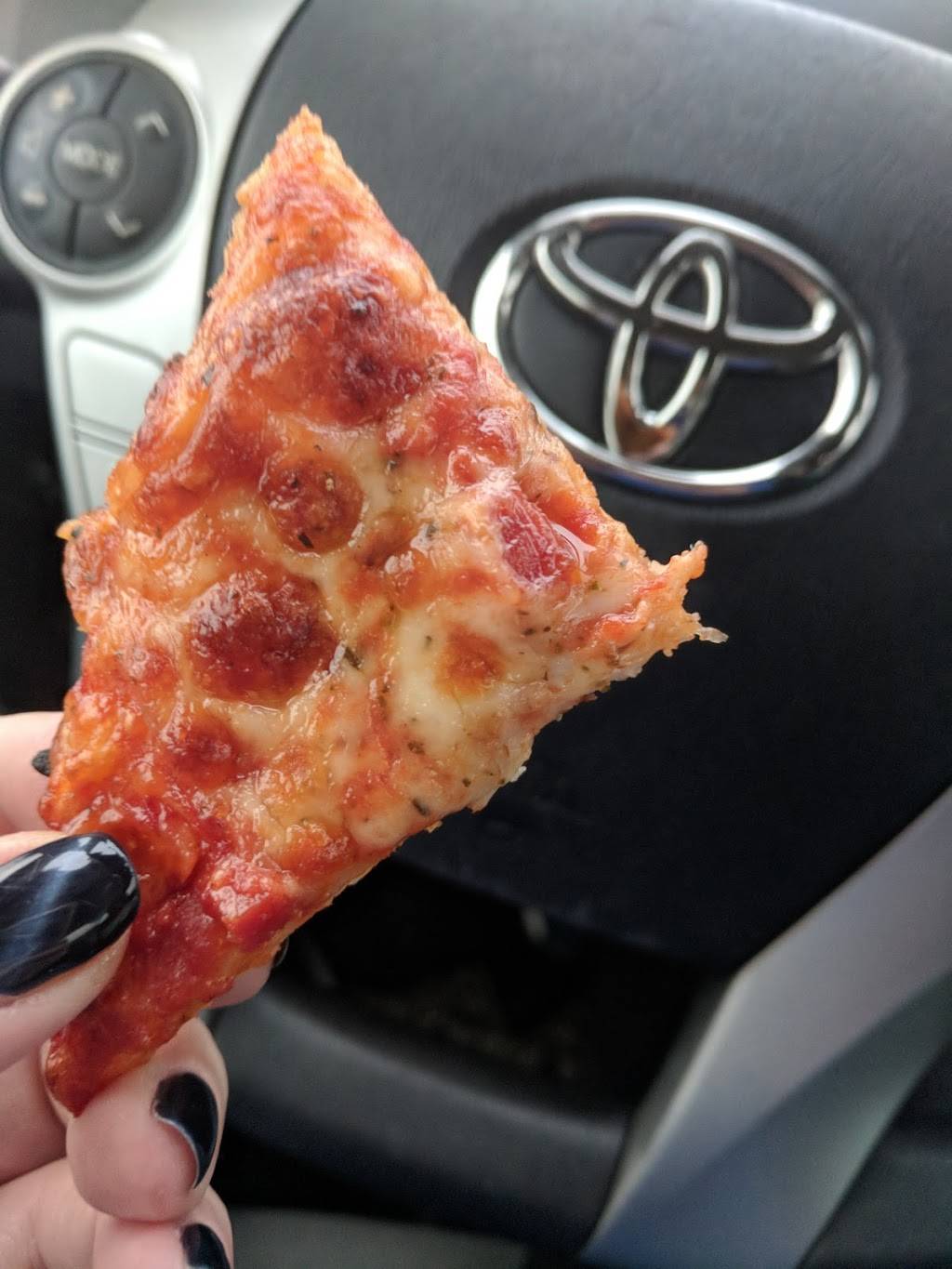 Sir Pizza | restaurant | 907 Herchel St, Burns, TN 37029, USA | 6154468585 OR +1 615-446-8585