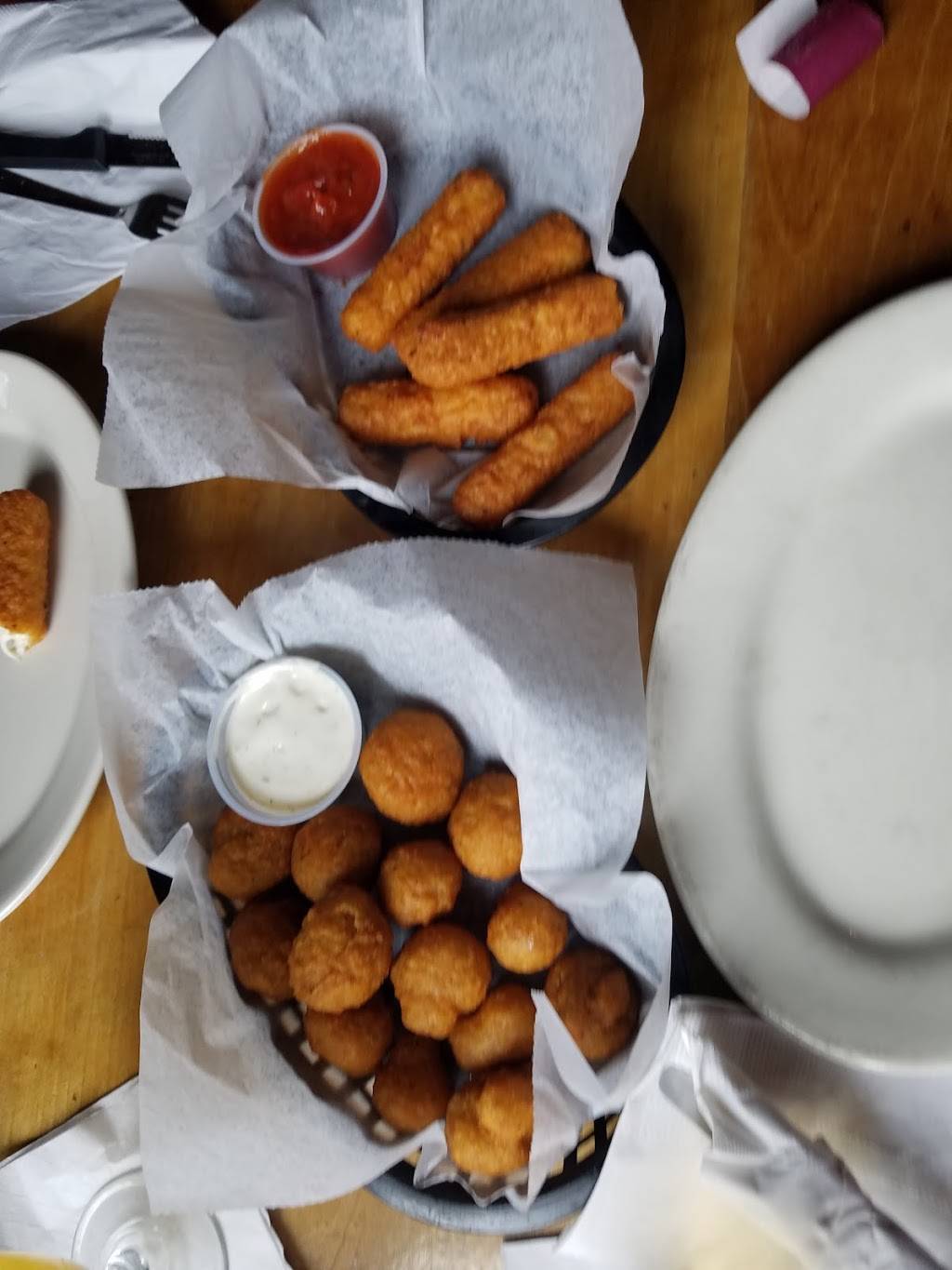 MJ Tuckers Pizza & Pub | restaurant | 61 S Main St, Sandisfield, MA 01255, USA | 4132584040 OR +1 413-258-4040