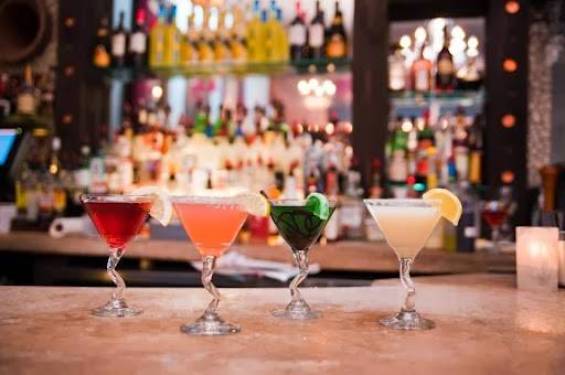 Lemoncello Italian Restaurant & Bar | restaurant | 137 W Commercial St, East Rochester, NY 14445, USA | 5853858565 OR +1 585-385-8565