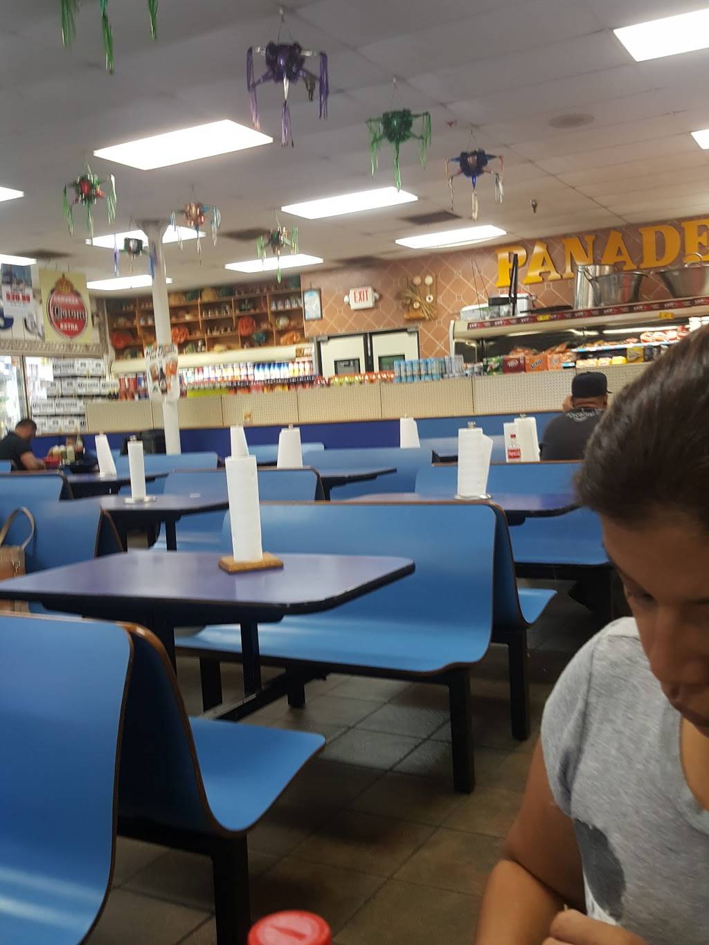 La Michoacana Meat Market | bakery | 833 N Westmoreland Rd, Dallas, TX 75211, USA | 2143397800 OR +1 214-339-7800