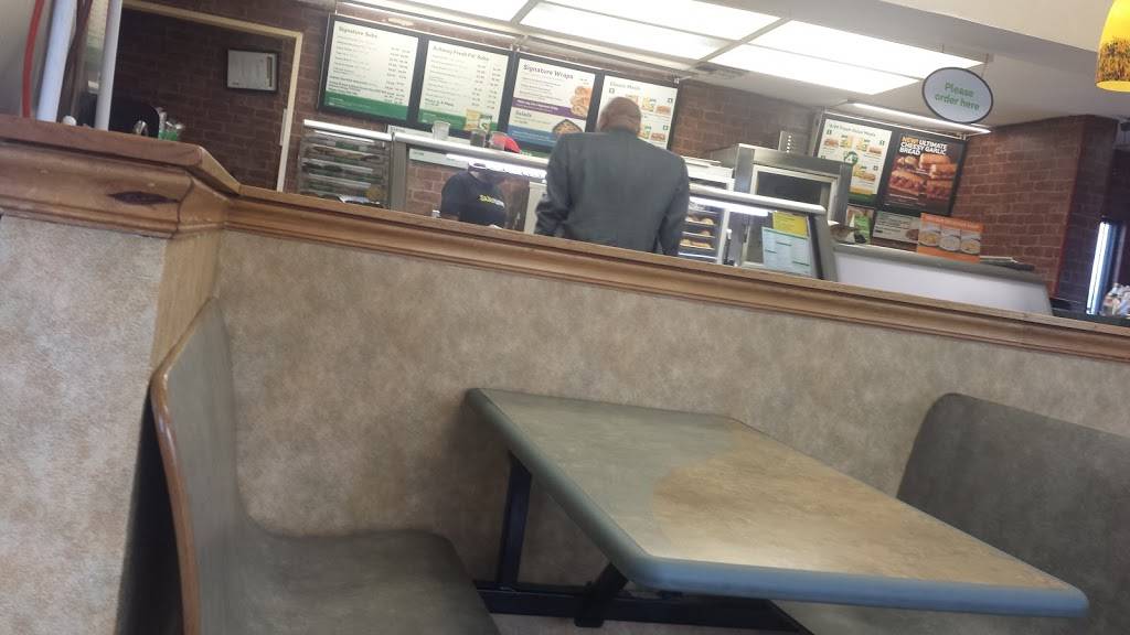 Subway | meal takeaway | 2629 Williams Blvd, Kenner, LA 70062, USA | 5044644498 OR +1 504-464-4498