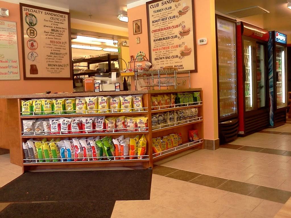 Brown Bag Deli | meal takeaway | 125 Weymouth St, Rockland, MA 02370, USA | 7818713354 OR +1 781-871-3354