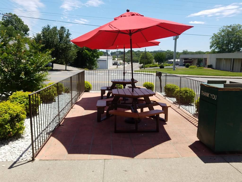 Gondolier Pizza | restaurant | 900 S Thornton Ave, Dalton, GA 30720, USA | 7062789575 OR +1 706-278-9575