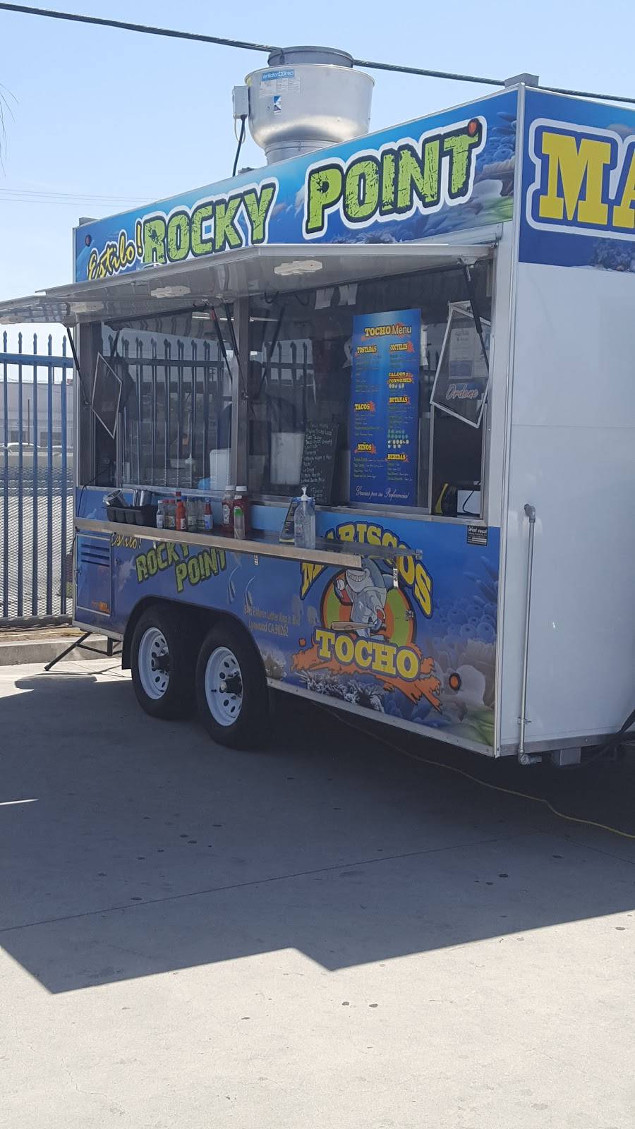 Mariscos Tocho | restaurant | 11299 Alameda St, Los Angeles, CA 90059, USA | 5624157519 OR +1 562-415-7519