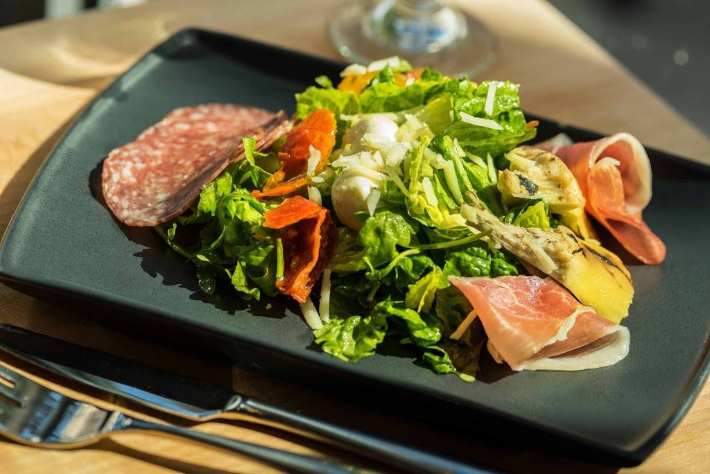 AC Lounge at AC Hotel Boston North | night club | 95 Station Landing, Medford, MA 02155, USA | 7812195510 OR +1 781-219-5510