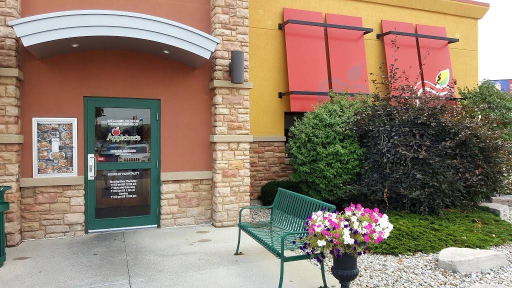 Applebees | restaurant | 2250 Division Rd, Windsor, ON N8W 5X5, Canada | 5199741122 OR +1 519-974-1122