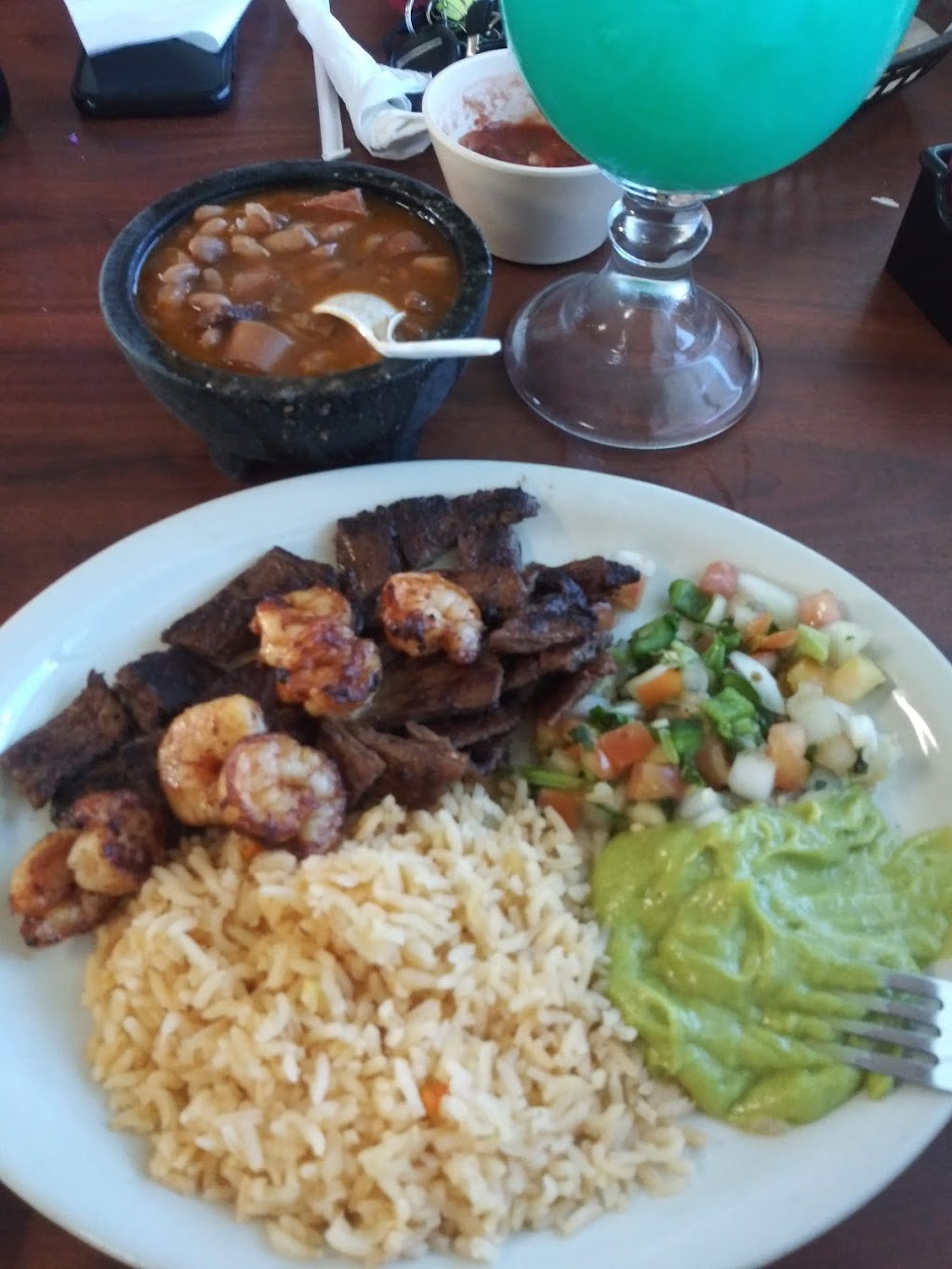 Arandas Taqueria | restaurant | 2102 W Division St, Slaton, TX 79364, USA | 8067280114 OR +1 806-728-0114