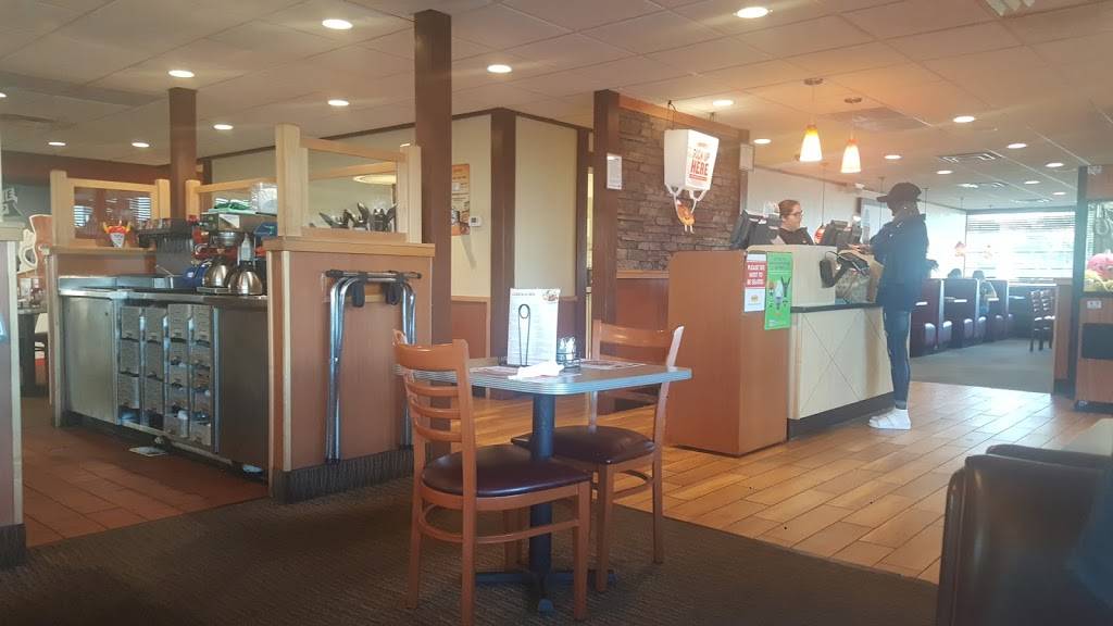 Dennys | restaurant | 1303 Armour Rd, Bourbonnais, IL 60914, USA | 8159379304 OR +1 815-937-9304