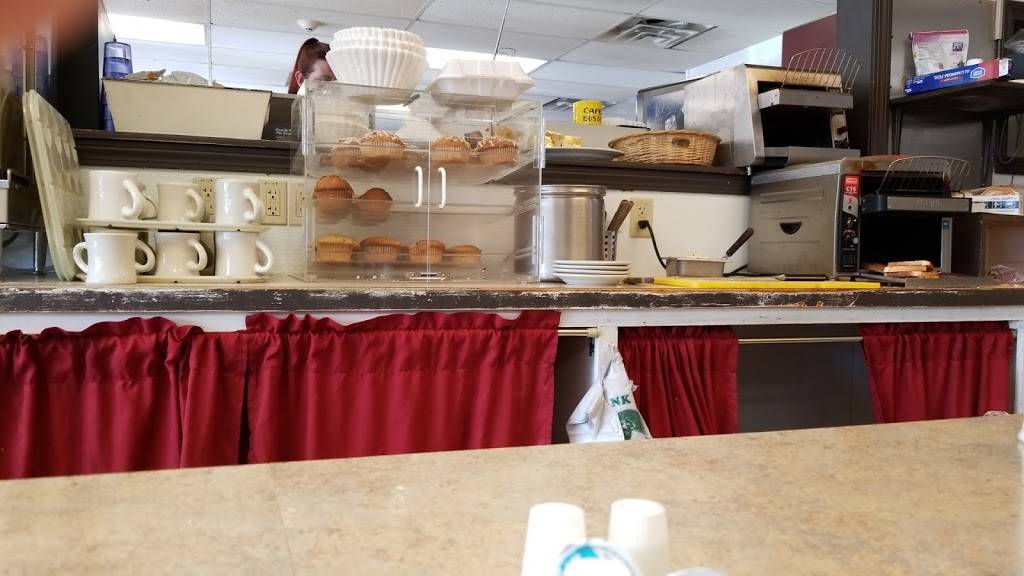 Petros Breakfast & Lunch | restaurant | 351 Front St, Chicopee, MA 01013, USA | 4133314422 OR +1 413-331-4422