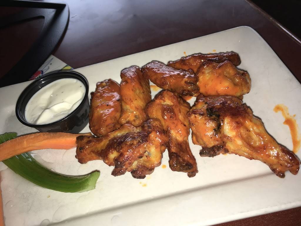 Wild Wing | restaurant | 2819 Kingston Rd, Scarborough, ON M1M 1N2, Canada | 6473409464 OR +1 647-340-9464