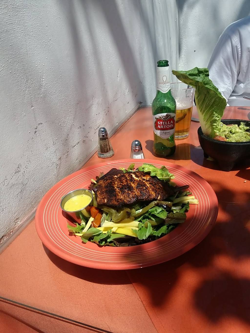 Casa Blanca Restaurant & Cantina | restaurant | 330 State St, Santa Barbara, CA 93101, USA | 8058458966 OR +1 805-845-8966