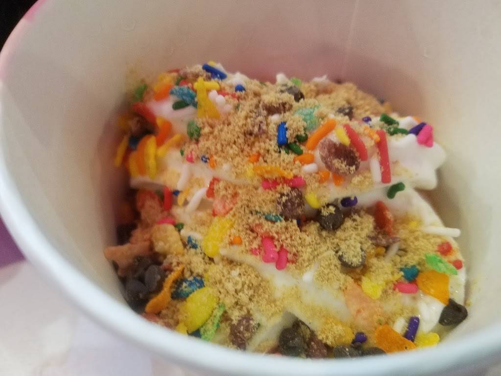 Red Mango | restaurant | 1526 Union Tpke, New Hyde Park, NY 11040, USA | 5162165534 OR +1 516-216-5534