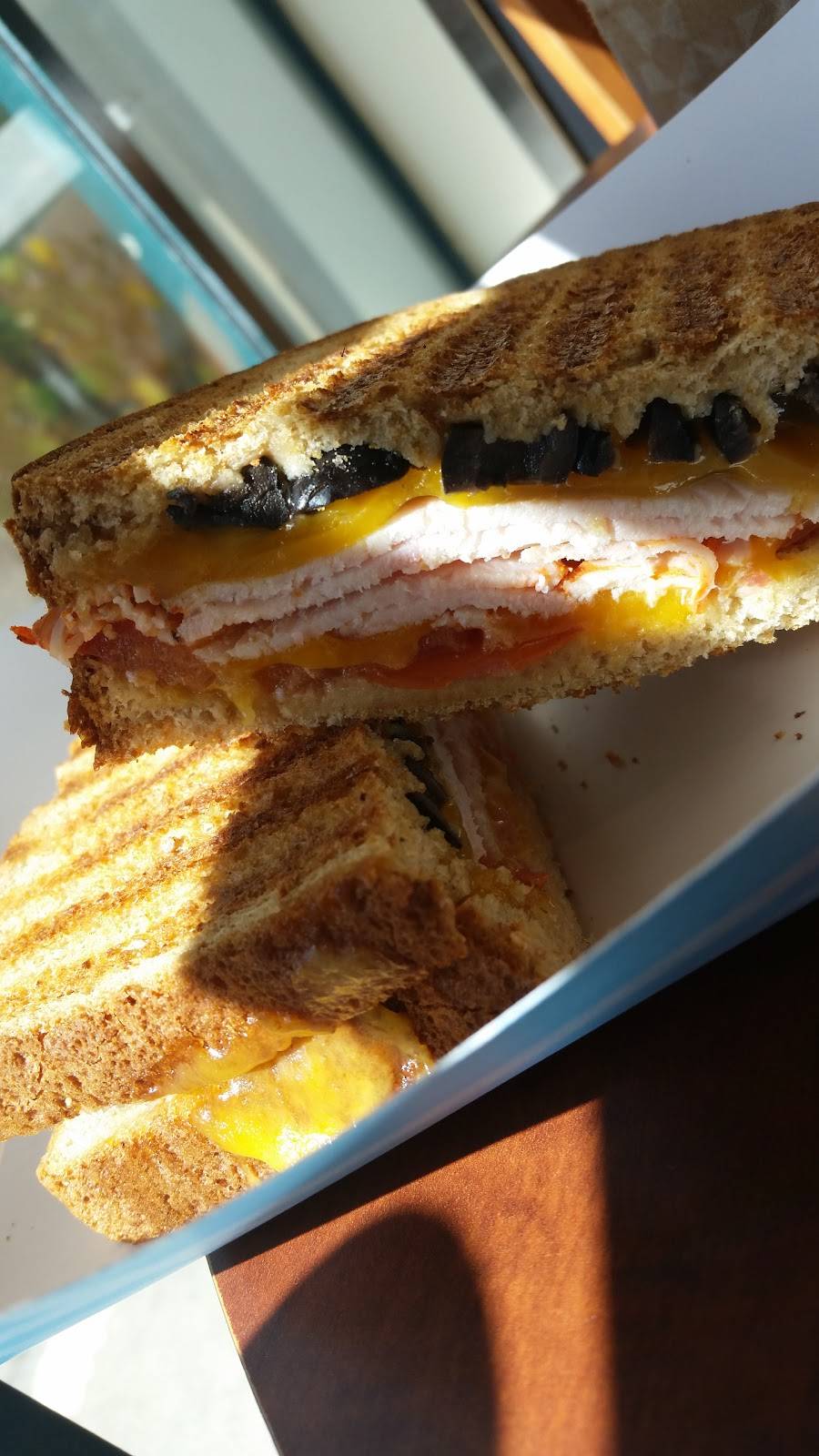 Kellys Coffee & Fudge Factory | cafe | 444 N Rexford Dr, Beverly Hills, CA 90210, USA | 3105509077 OR +1 310-550-9077