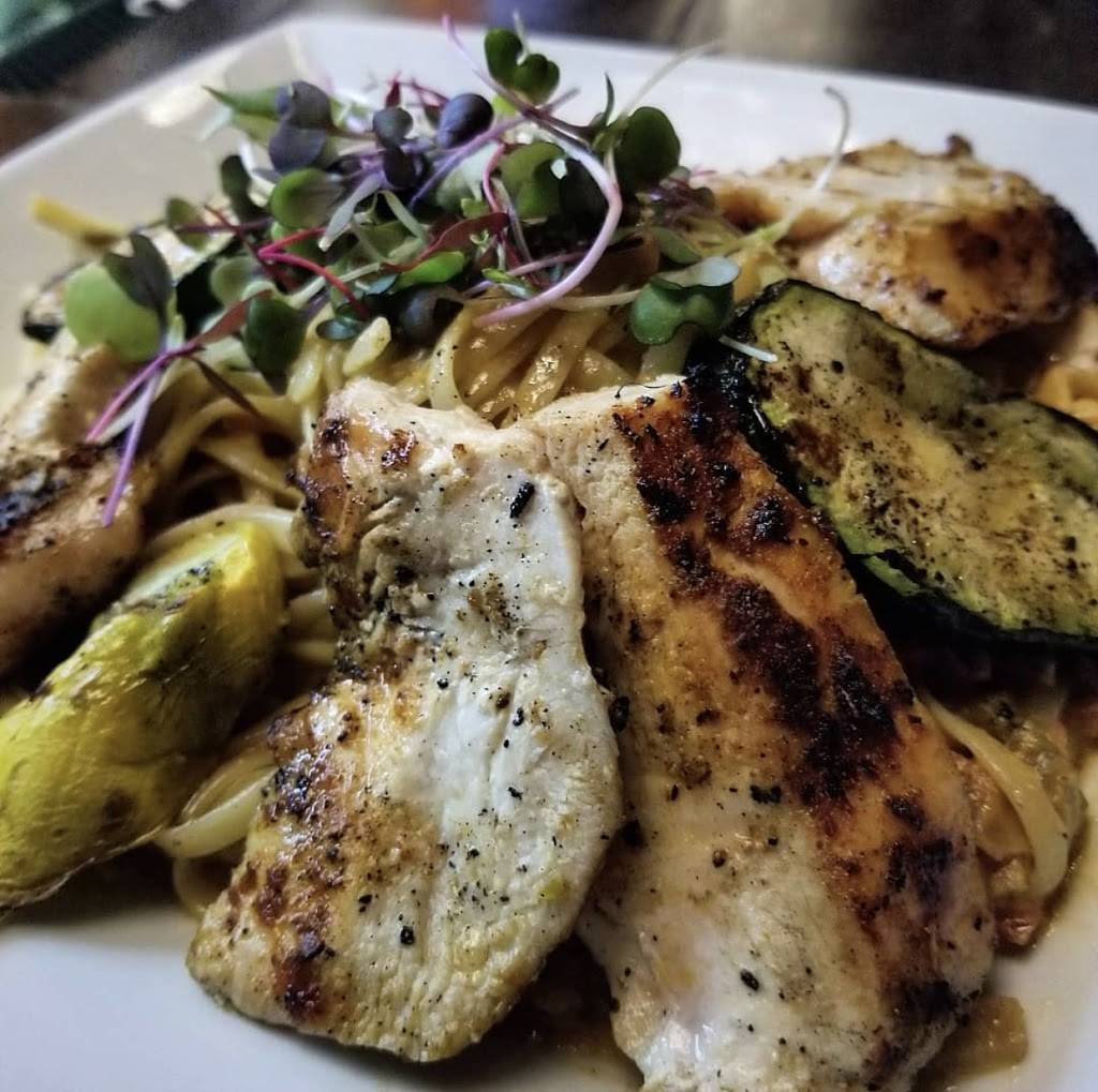 The Quarter | restaurant | 26 Virginia Pl, Buffalo, NY 14202, USA | 7163225188 OR +1 716-322-5188