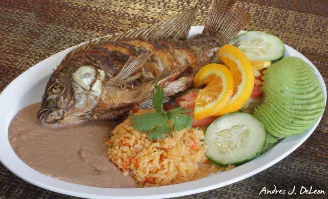 El Balcon Restaurant y Mariscos | restaurant | 291 N Bolingbrook Dr, Bolingbrook, IL 60440, USA | 6307710804 OR +1 630-771-0804