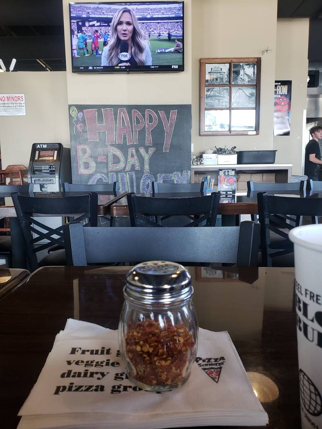 Schmizza Pub & Grub | restaurant | 851 SW 1st Ave, Canby, OR 97013, USA | 5032632300 OR +1 503-263-2300