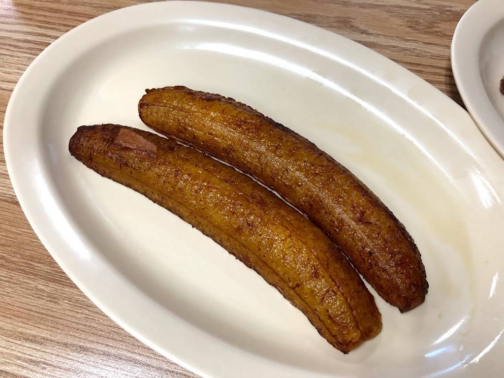 Pupuseria Y Antojitos | restaurant | 140 Fox Ave, Lewisville, TX 75067, USA | 2142224040 OR +1 214-222-4040