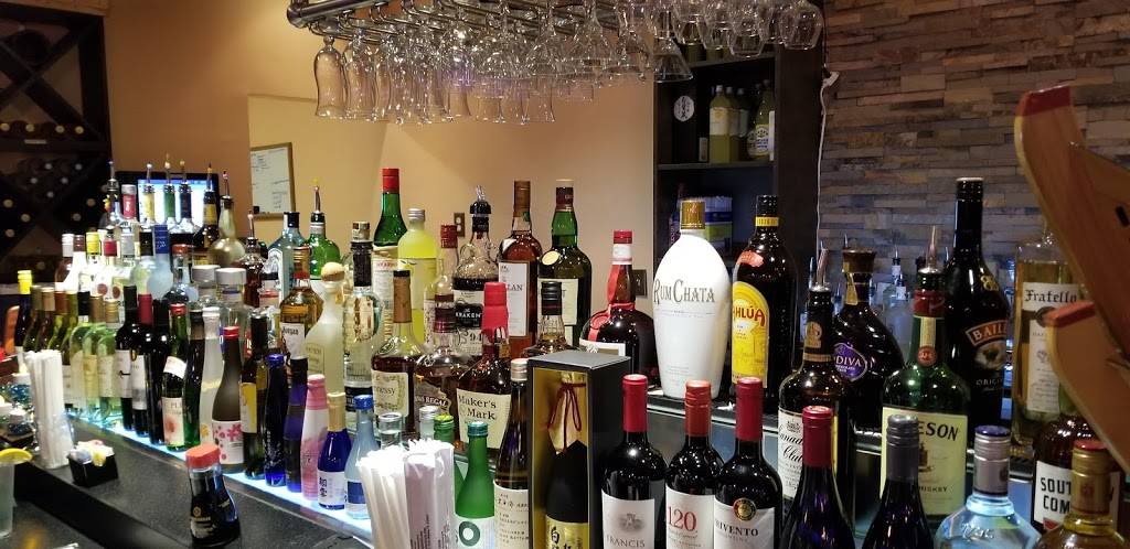 Ninja Thai & Sushi Bar | restaurant | 13550 Reflections Pkwy suite 3-302, Fort Myers, FL 33907, USA | 2394330508 OR +1 239-433-0508