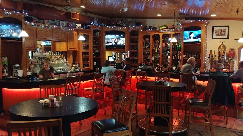 Pistol Petes Pizza and Grill | restaurant | 16755 W Lisbon Rd, Brookfield, WI 53005, USA | 2623736065 OR +1 262-373-6065