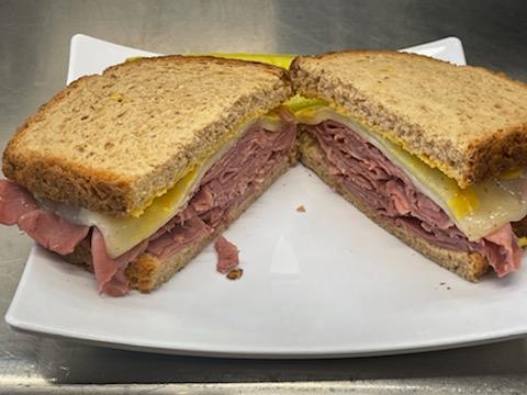 Sandwichqueen LLC | restaurant | 750 W Garfield Blvd, Chicago, IL 60609, USA | 7734986269 OR +1 773-498-6269