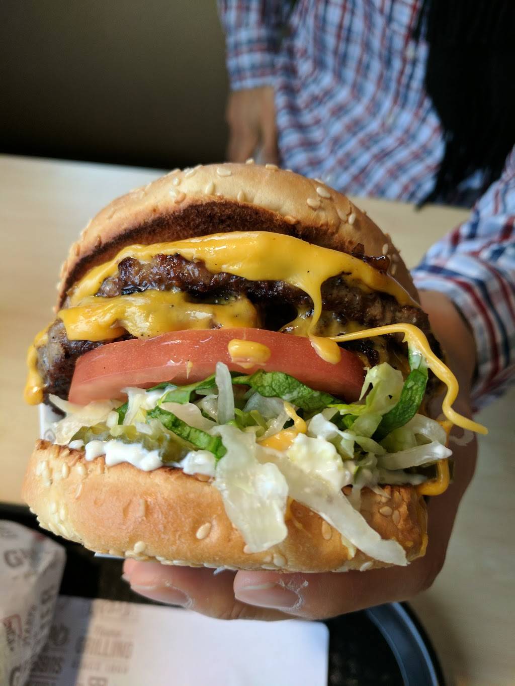 The Habit Burger Grill | restaurant | 895-A Rockville Pike, Rockville, MD 20852, USA | 3014178416 OR +1 301-417-8416