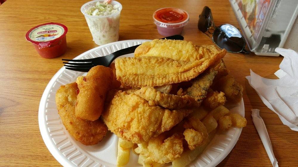 Carolina Fish Fry | restaurant | 4023 Market St, Wilmington, NC 28403, USA | 9107697887 OR +1 910-769-7887