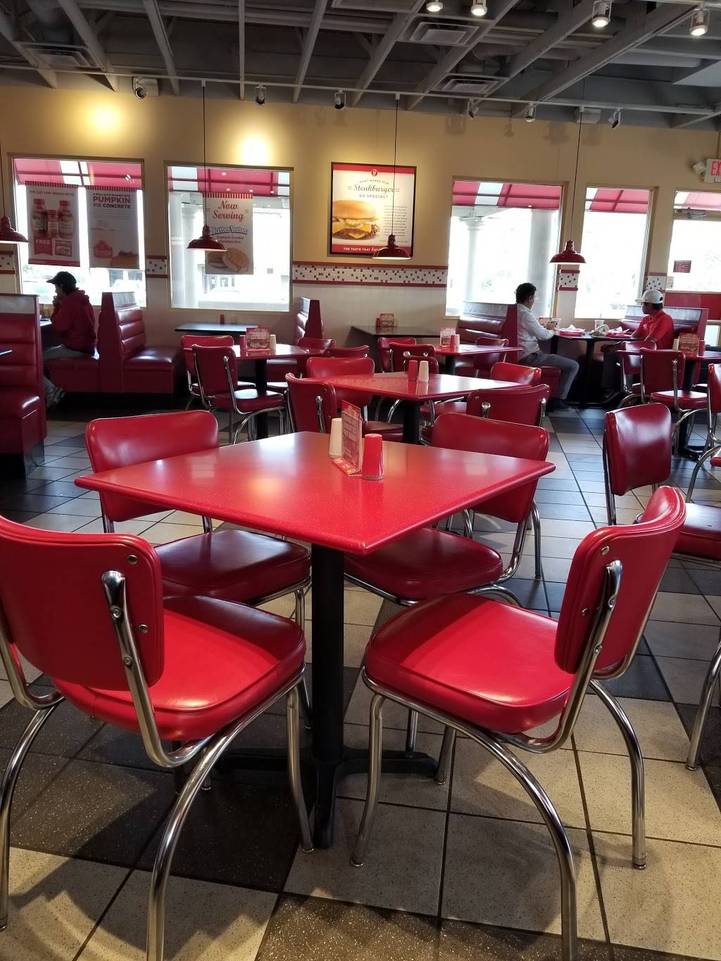 Freddys Frozen Custard & Steakburgers | restaurant | 1340 N Litchfield Rd, Goodyear, AZ 85395, USA | 6235472563 OR +1 623-547-2563