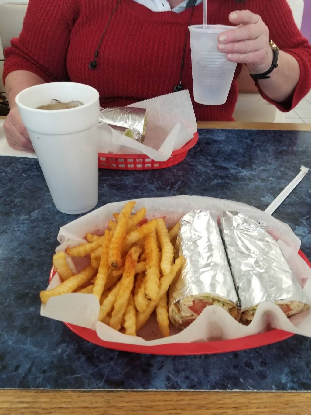 The Purple Onion Deli & Grill | restaurant | 2296 Pelham Pkwy, Pelham, AL 35124, USA | 2054038600 OR +1 205-403-8600