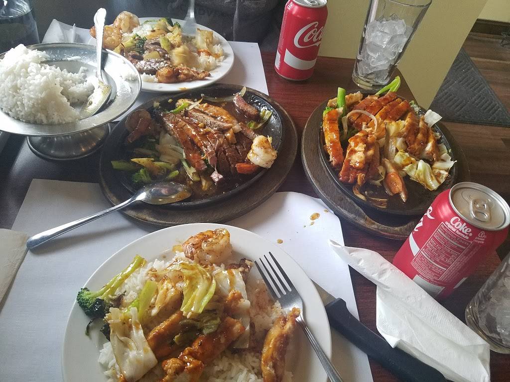 The Elephant Cafe | restaurant | 1505 N Farwell Ave, Milwaukee, WI 53202, USA | 4142209322 OR +1 414-220-9322