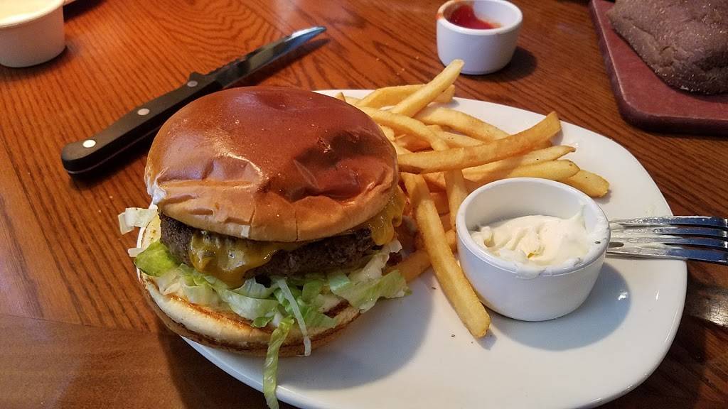 Outback Steakhouse | restaurant | 11101 Southern Blvd, Royal Palm Beach, FL 33411, USA | 5617956663 OR +1 561-795-6663