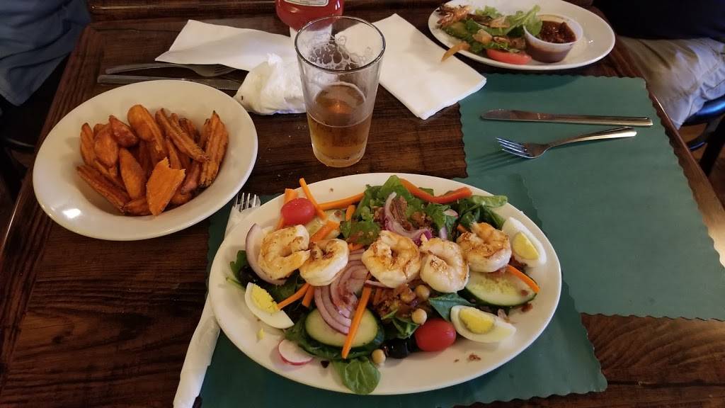 McGuires Ale House | restaurant | 130 Mt Pleasant Rd, Newtown, CT 06470, USA | 2032703999 OR +1 203-270-3999