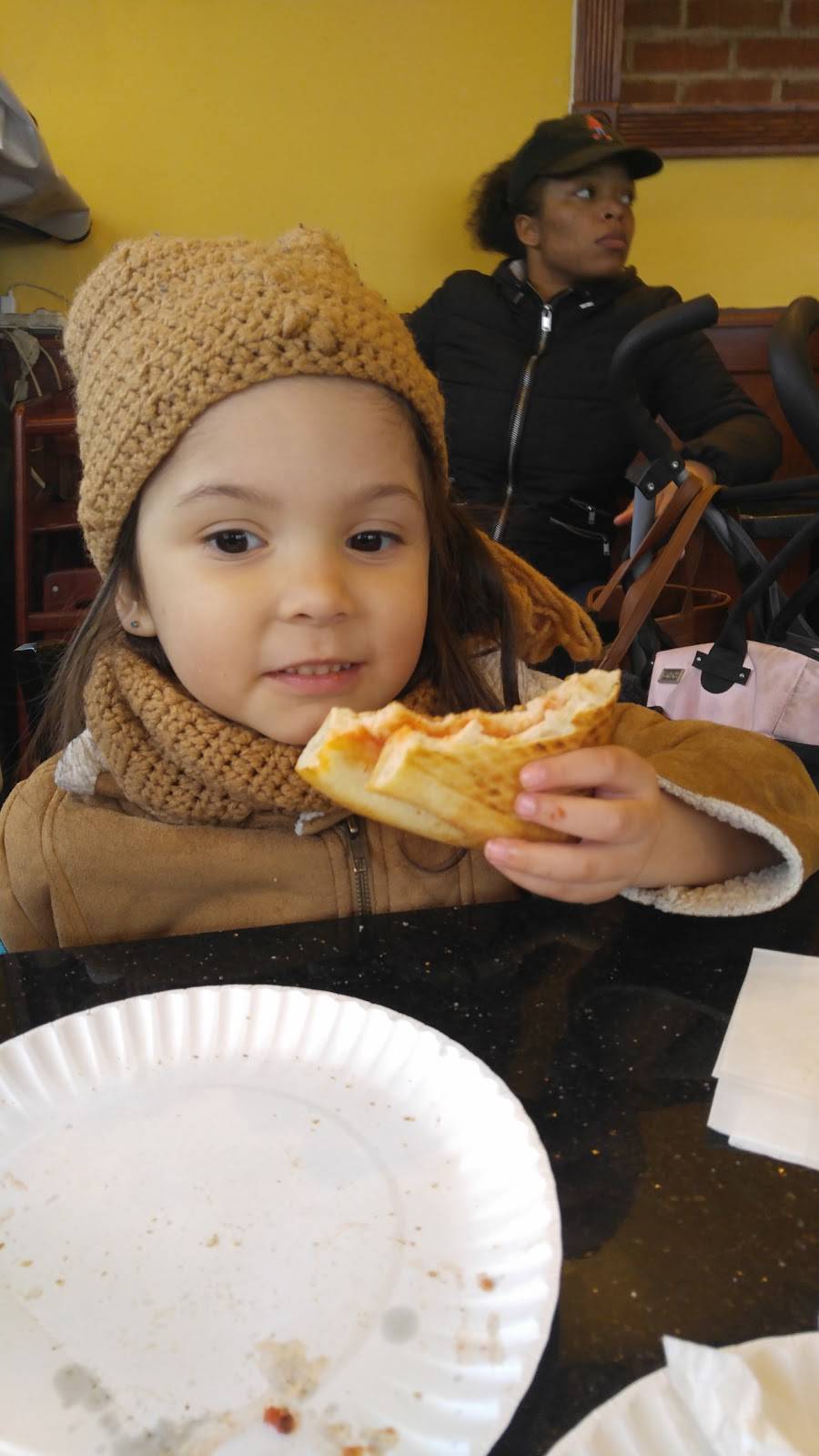 Pregos Pizza | restaurant | 1011 Mace Ave, Bronx, NY 10469, USA | 7184055111 OR +1 718-405-5111