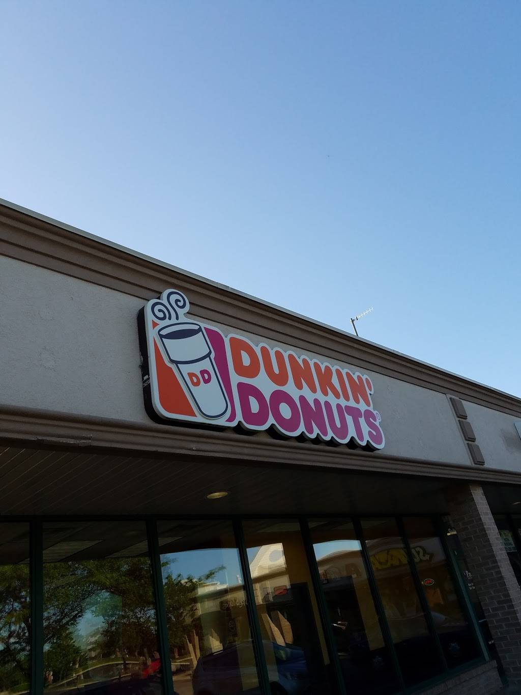 Dunkin | bakery | 2112 W. Galena Blvd, Aurora, IL 60506, USA | 6309069820 OR +1 630-906-9820