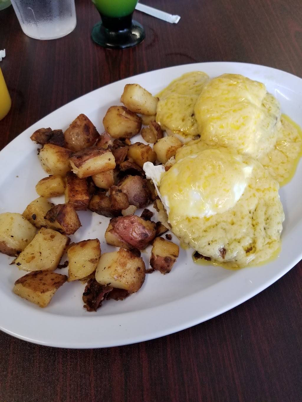 Hannahs Family Diner | restaurant | 968 Reed Canal Rd, South Daytona, FL 32119, USA | 3862564918 OR +1 386-256-4918