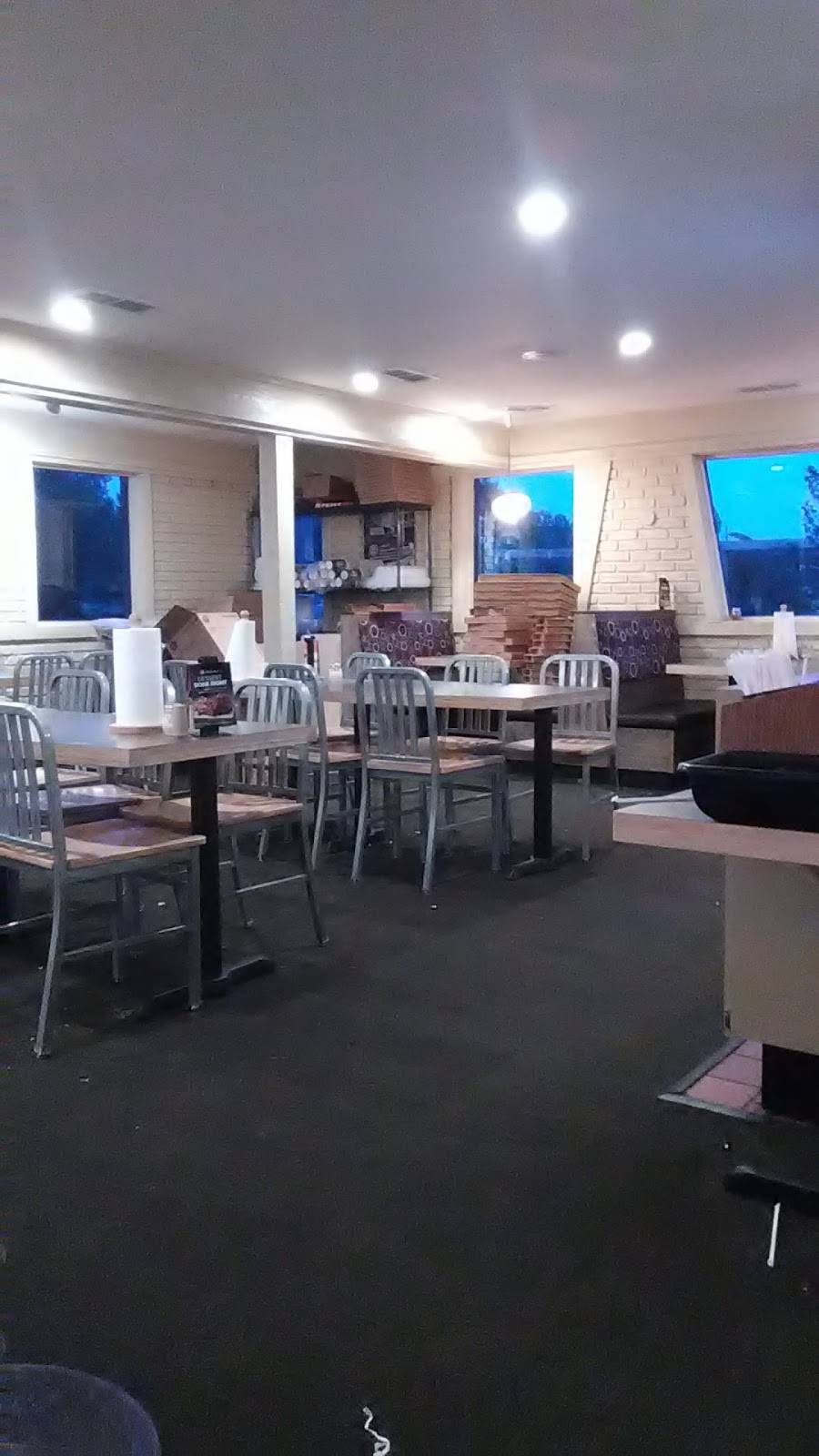 Pizza Hut | meal takeaway | 2811 Hwy 67, North Dr, Walnut Ridge, AR 72476, USA | 8708866758 OR +1 870-886-6758