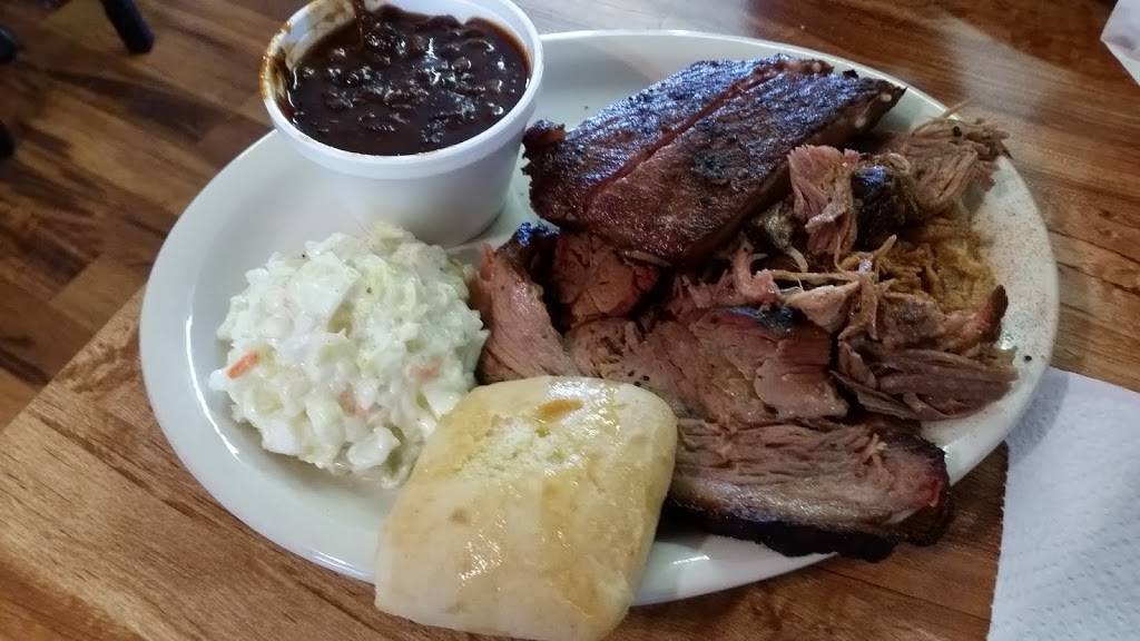 Ladybug BBQ | restaurant | 610 S 11th St, Nebraska City, NE 68410, USA | 4028731148 OR +1 402-873-1148