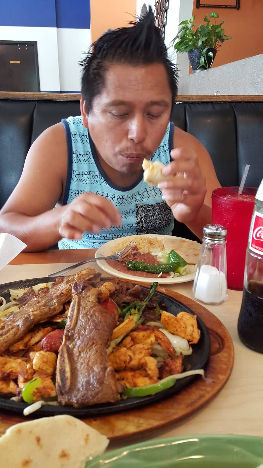 Market | Latina Restaurant | restaurant | 9753 Webb Chapel Rd #950, Dallas, TX 75220, USA | 2143502743 OR +1 214-350-2743