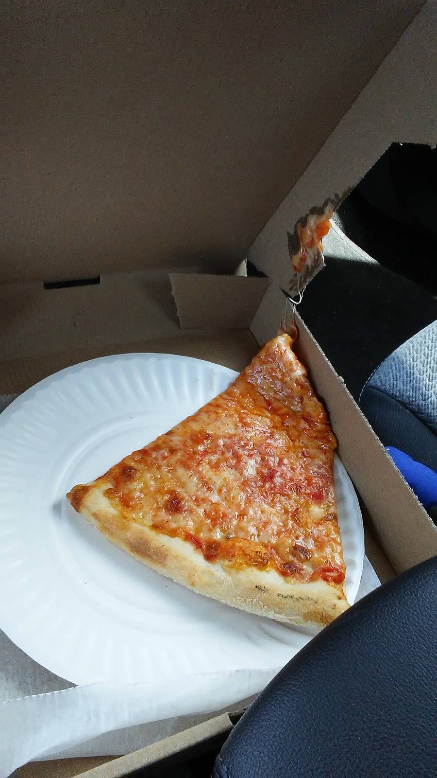 Village Maria Pizzeria | restaurant | 3995 Amboy Rd, Staten Island, NY 10308, USA | 7189849449 OR +1 718-984-9449