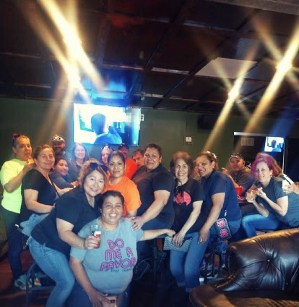 Backyard on Broadway | restaurant | 2411 Broadway St, San Antonio, TX 78215, USA | 2109512607 OR +1 210-951-2607