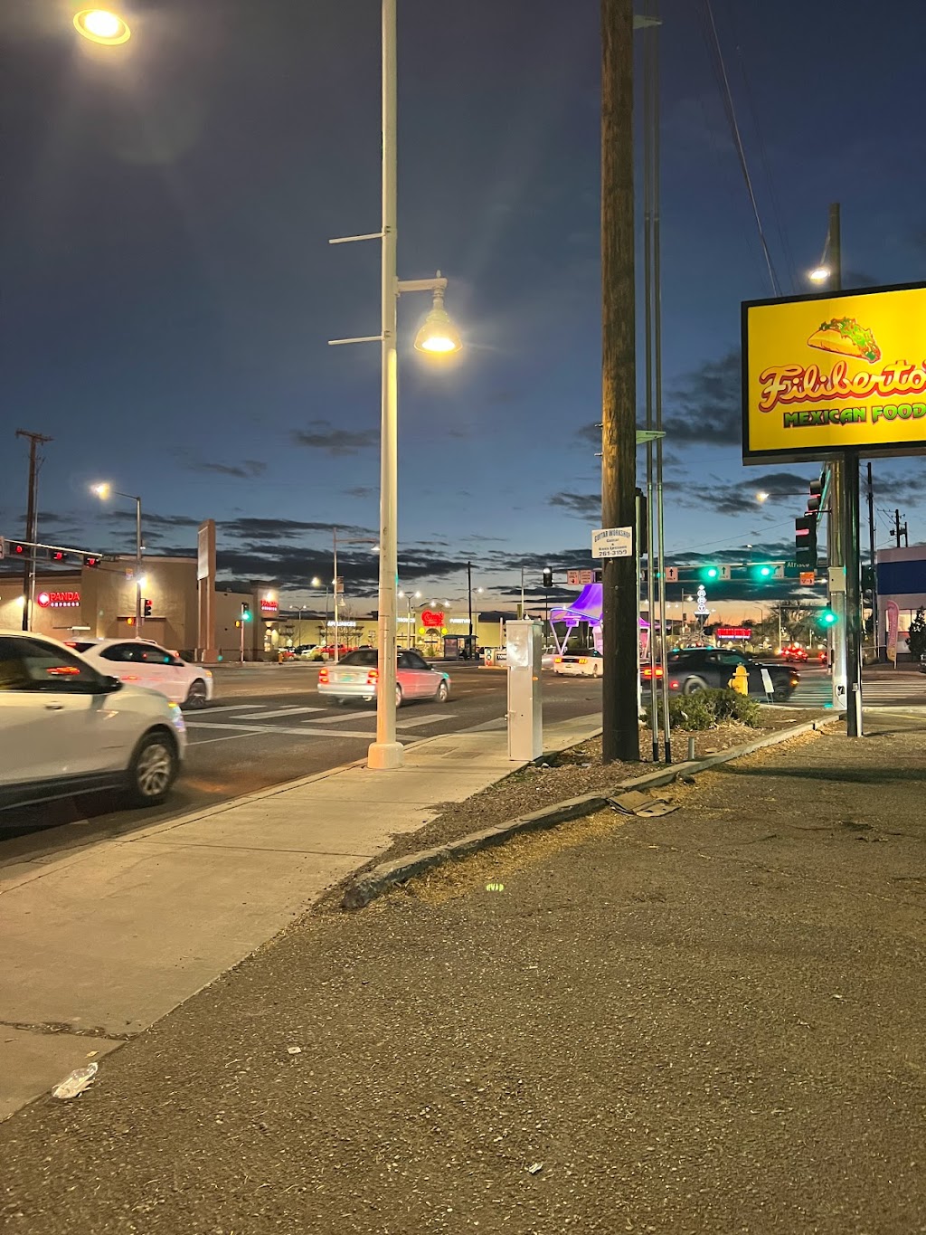 filibertos mexican food | restaurant | 4011 Central Ave NW, Albuquerque, NM 87105, USA | 5053520995 OR +1 505-352-0995