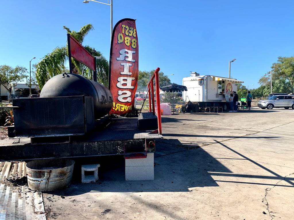 Aunt Millie’s BBQ | restaurant | 9247 Little Rd, New Port Richey, FL 34654, USA | 7275345328 OR +1 727-534-5328