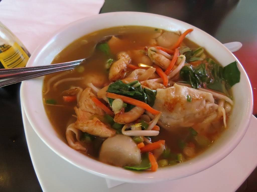 Mama Fus Asian House | restaurant | 2250 E Palm Valley Blvd Ste 215, Round Rock, TX 78665, USA | 5129825824 OR +1 512-982-5824