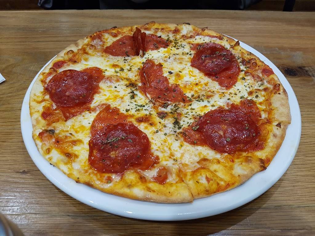 California Pizza Kitchen at Dallas Fort Worth Airport | restaurant | 2400 Aviation Dr, DFW Airport, TX 75261, USA | 9724265208 OR +1 972-426-5208