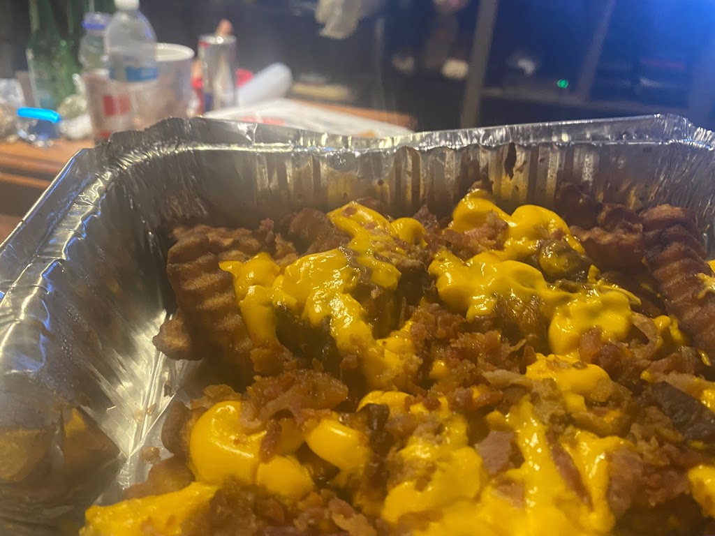 Mia Pizza Wings & Gyro | restaurant | 4901 Baum Blvd, Pittsburgh, PA 15213, USA | 4123252775 OR +1 412-325-2775