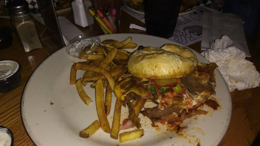 Sabraton Station | restaurant | 1632 Deckers Creek Blvd, Morgantown, WV 26505, USA | 3043814225 OR +1 304-381-4225