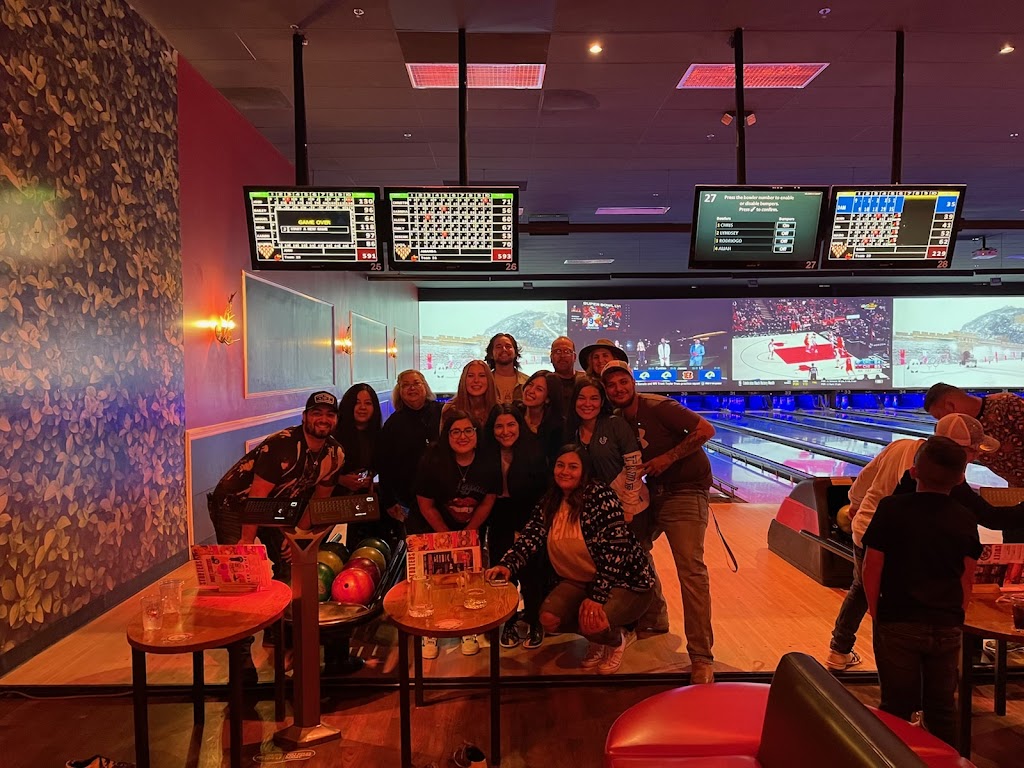 Bowlero Thousand Oaks | restaurant | 4330 Thousand Oaks Dr, San Antonio, TX 78217, USA | 2106540031 OR +1 210-654-0031