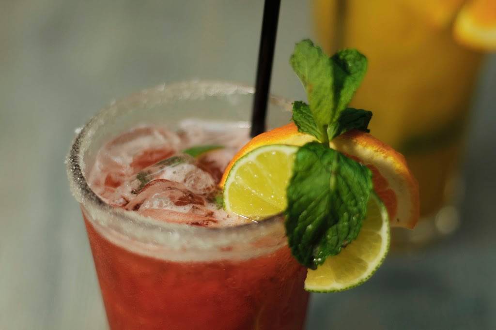 Las Cazuelitas Restaurant | restaurant | 21 Crystal Lake Plaza, Crystal Lake, IL 60014, USA | 8158930802 OR +1 815-893-0802