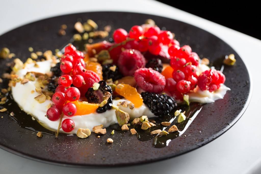 Ella Elli | restaurant | 1349 W Cornelia Ave, Chicago, IL 60657, USA | 7739353552 OR +1 773-935-3552